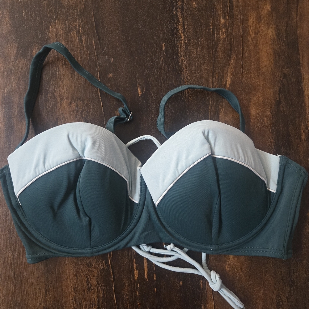 NWT Adore Me Two-Tone Bikini Top